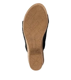 Bethie Wedge Sandal