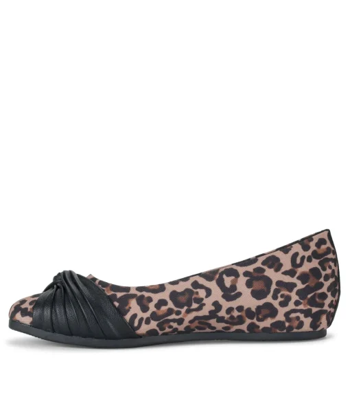 Chainey Casual Flat