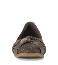 Chainey Casual Flat