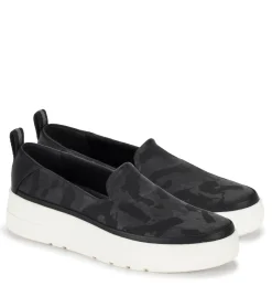 Nevin Slip On Sneaker
