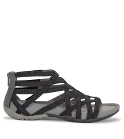 Samina Sandal
