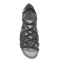 Samina Sandal