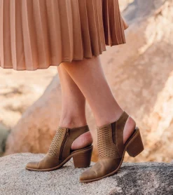 Yangley Block Heel Bootie
