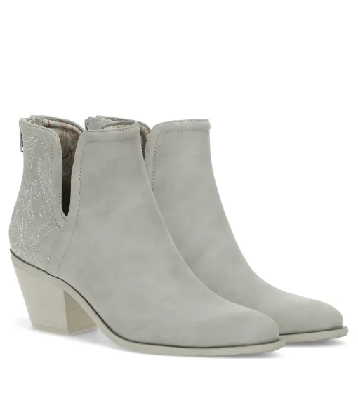 Yara Block Heel Bootie
